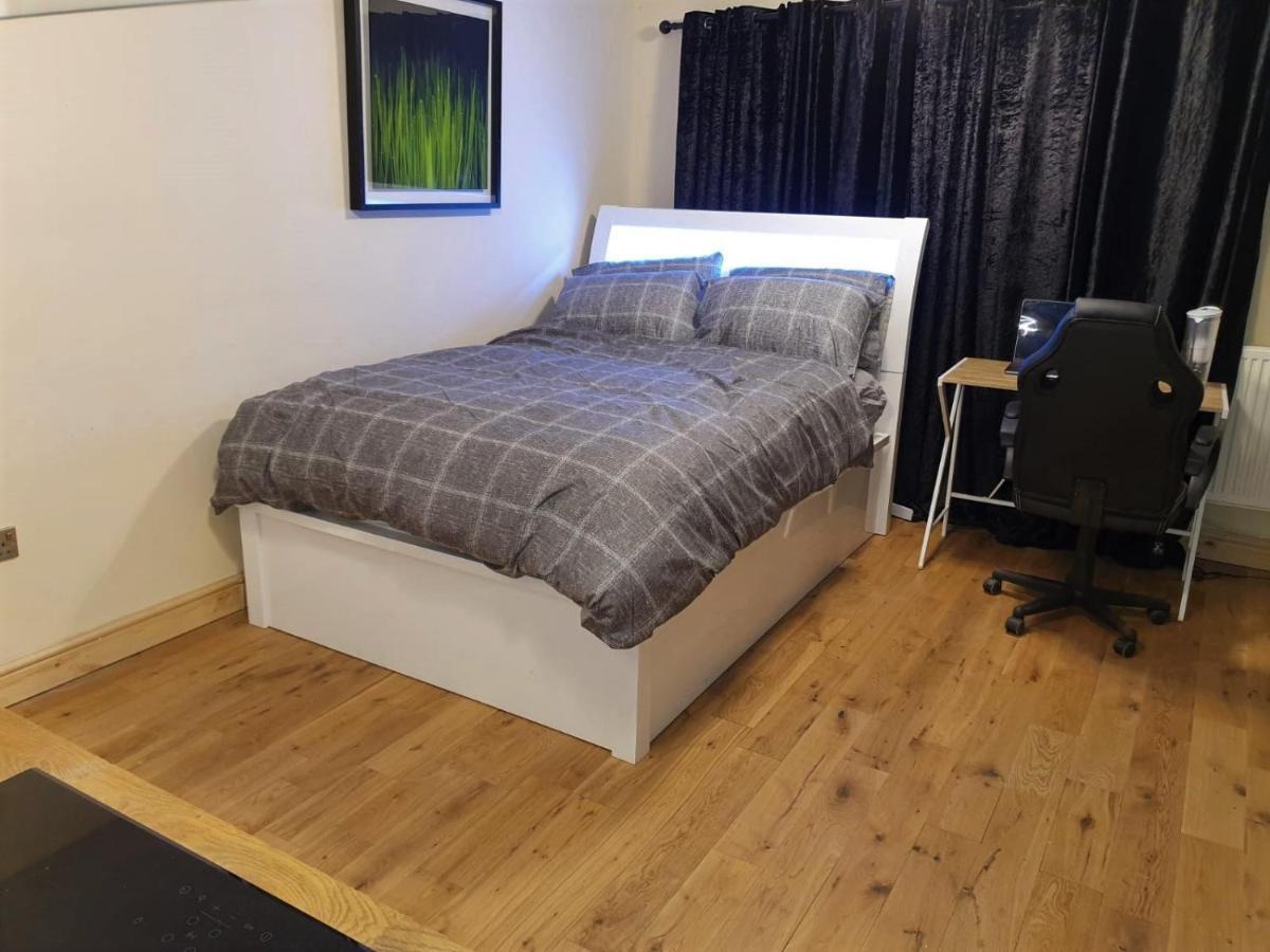 Umbrella Properties Private Apartment Birmingham Esterno foto
