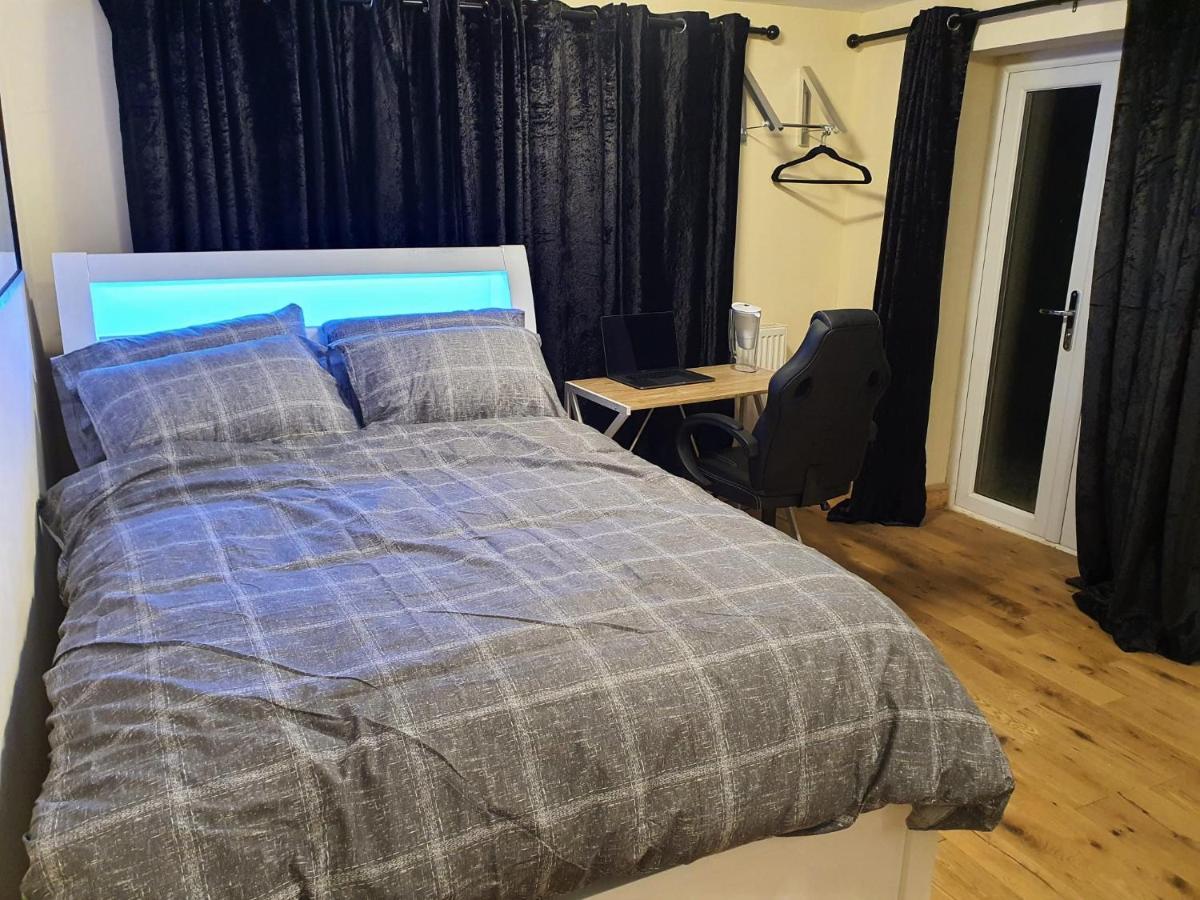 Umbrella Properties Private Apartment Birmingham Esterno foto