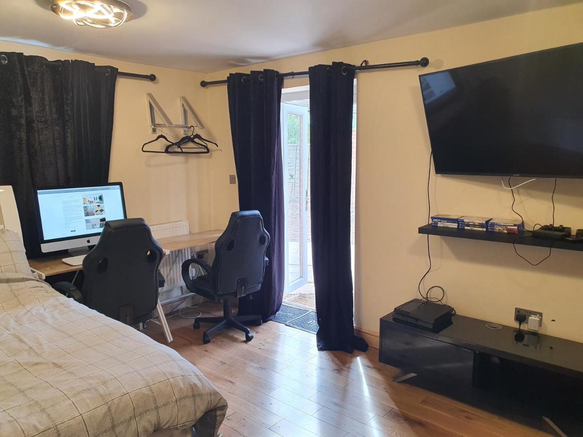 Umbrella Properties Private Apartment Birmingham Esterno foto